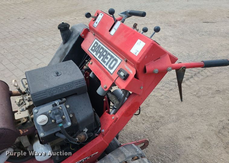 image for item MO9957 Barreto  trencher