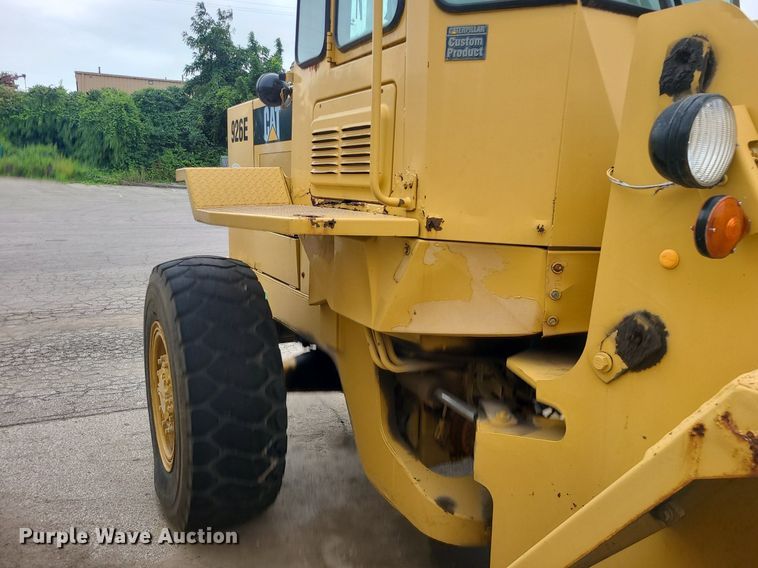image for item MO9963 1991 Caterpillar 926E wheel loader