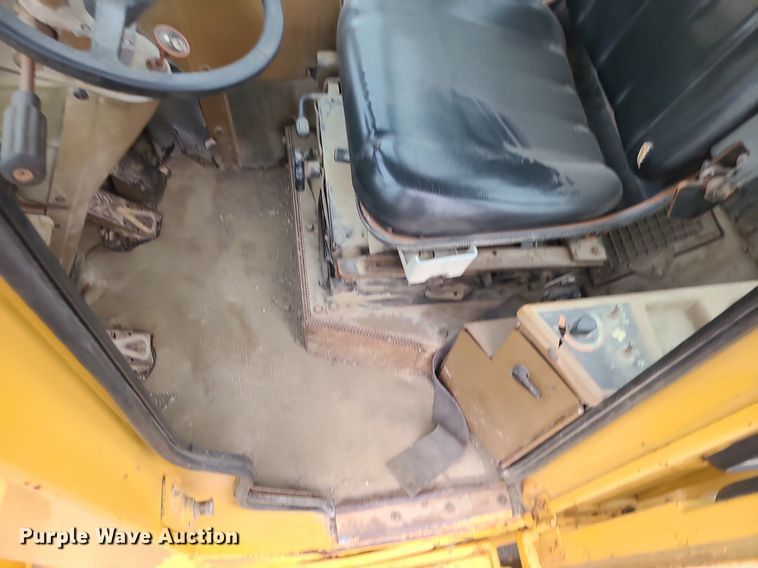 image for item MO9963 1991 Caterpillar 926E wheel loader