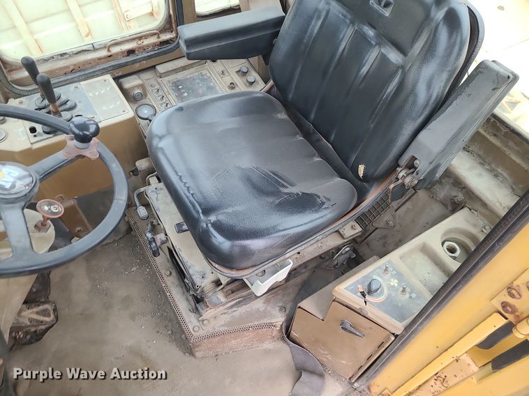 image for item MO9963 1991 Caterpillar 926E wheel loader