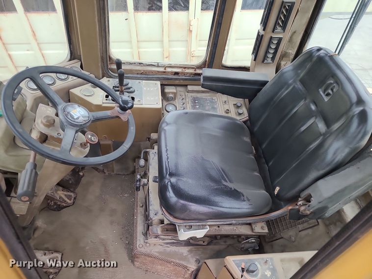 image for item MO9963 1991 Caterpillar 926E wheel loader