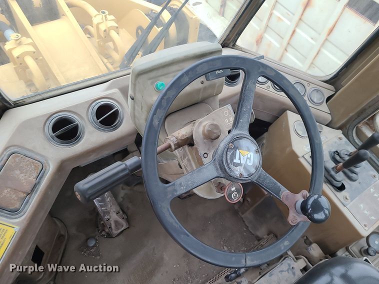 image for item MO9963 1991 Caterpillar 926E wheel loader