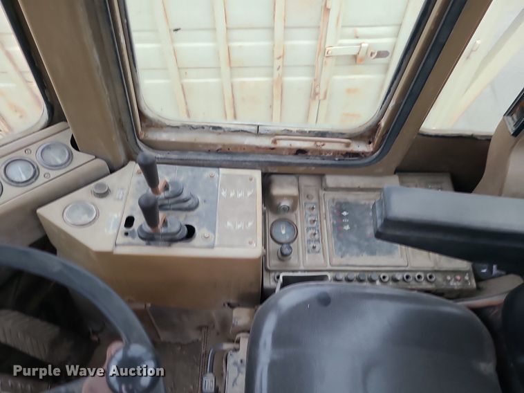 image for item MO9963 1991 Caterpillar 926E wheel loader