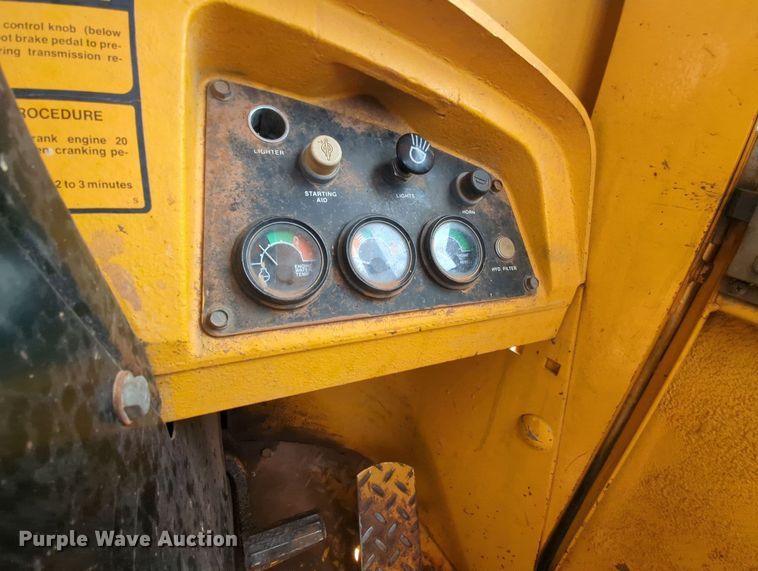 image for item MY9351 1980 John Deere 444  wheel loader