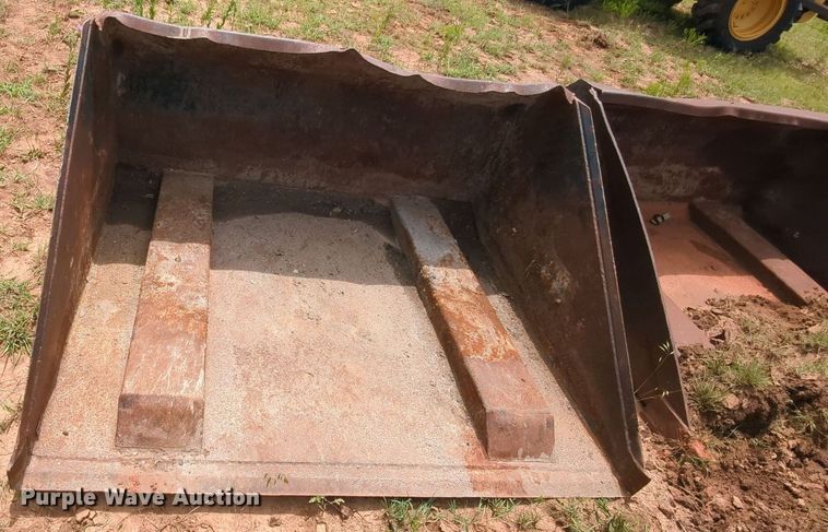 image for item MY9351 1980 John Deere 444  wheel loader