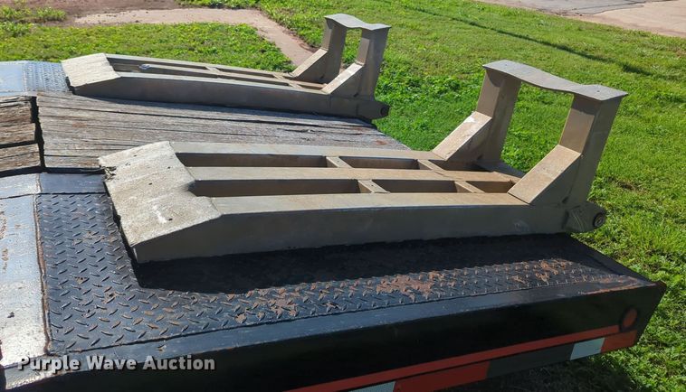 image for item MY9356 1986 Interstate 44DA  equipment trailer