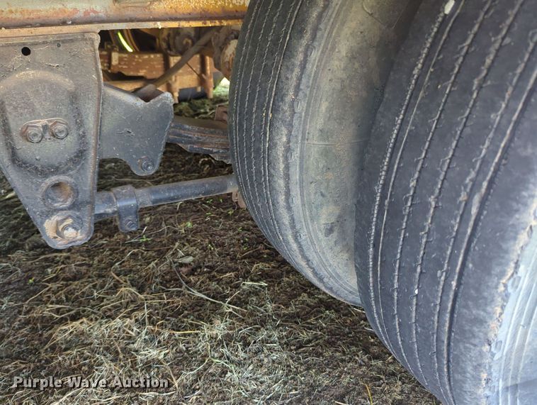 image for item MY9356 1986 Interstate 44DA  equipment trailer