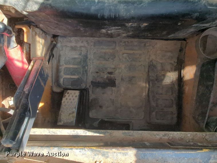 image for item MY9357 2011 Case TV380  tracked skid steer loader