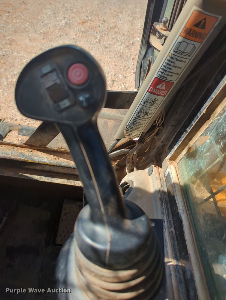 image for item MY9357 2011 Case TV380  tracked skid steer loader