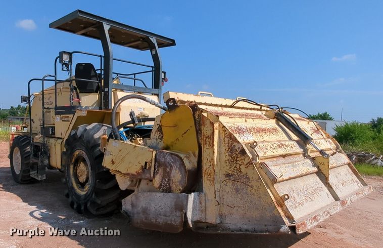 image for item MY9389 2005 Bomag MPH454R  soil stabilizer / recycler