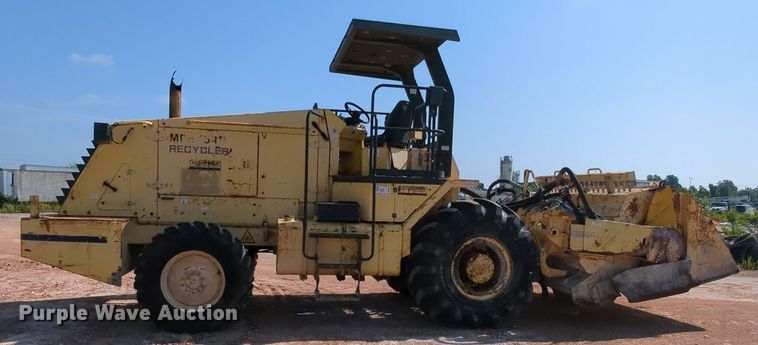 image for item MY9389 2005 Bomag MPH454R  soil stabilizer / recycler