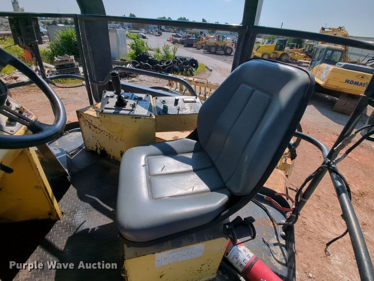 image for item MY9389 2005 Bomag MPH454R  soil stabilizer / recycler