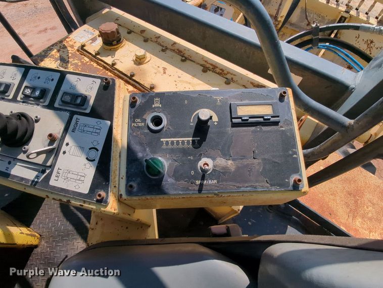 image for item MY9389 2005 Bomag MPH454R  soil stabilizer / recycler