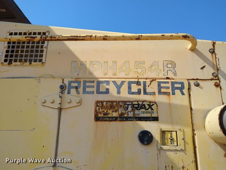 image for item MY9389 2005 Bomag MPH454R  soil stabilizer / recycler