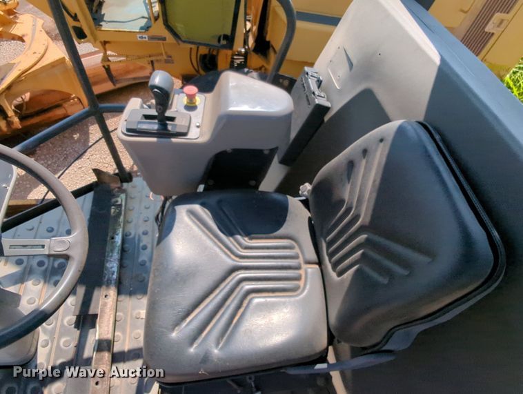 image for item MY9390 2011 Volvo SD77DA  single drum vibratory roller