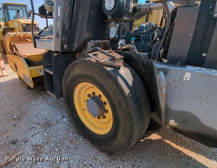 image for item MY9390 2011 Volvo SD77DA  single drum vibratory roller