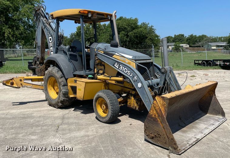 image for item NB9091 2007 John Deere 310SJ  backhoe