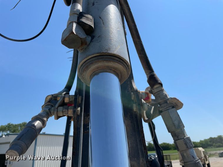 image for item NB9091 2007 John Deere 310SJ  backhoe