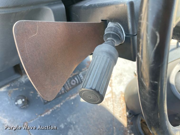 image for item NB9091 2007 John Deere 310SJ  backhoe