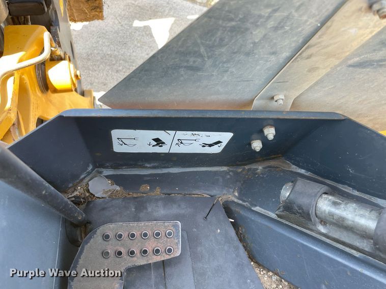 image for item NB9091 2007 John Deere 310SJ  backhoe