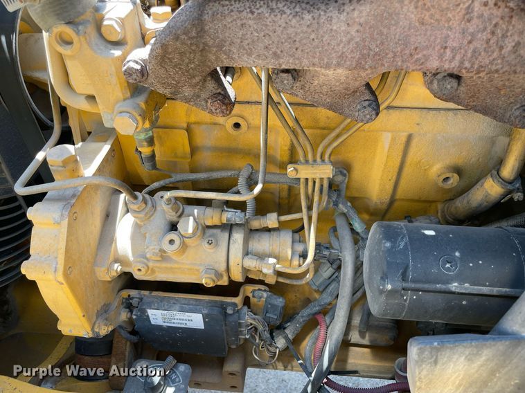 image for item NB9091 2007 John Deere 310SJ  backhoe