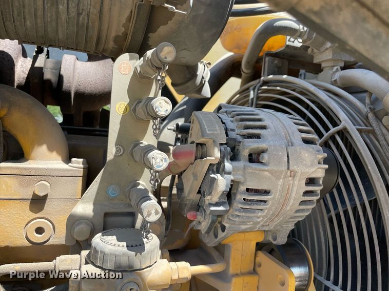 image for item NB9091 2007 John Deere 310SJ  backhoe