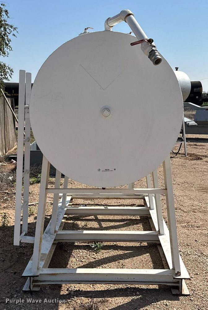 image for item NI9799 Fuel tank