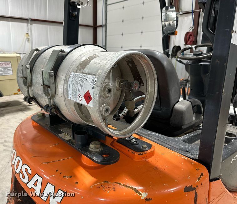 image for item NI9805 2014 Doosan G25E-5  forklift