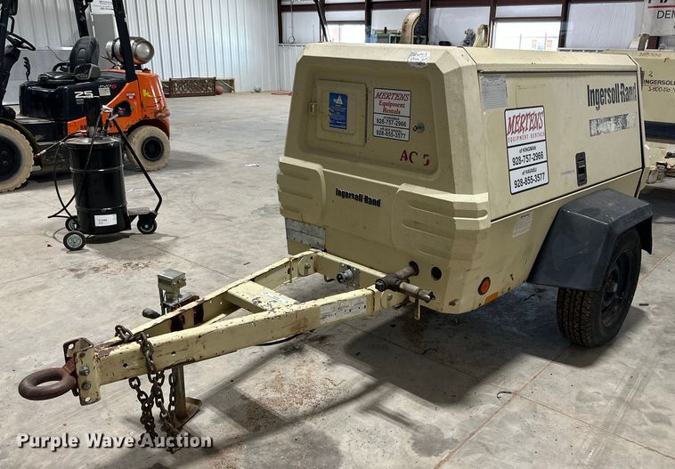 image for item NI9806 2004 Ingersoll Rand P185WJD  air compressor