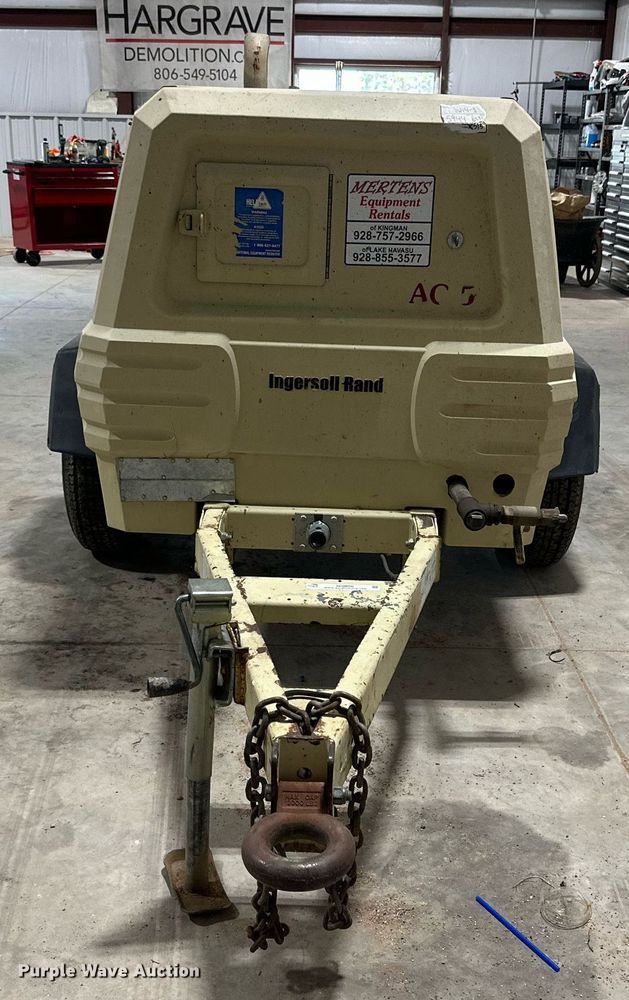 image for item NI9806 2004 Ingersoll Rand P185WJD  air compressor