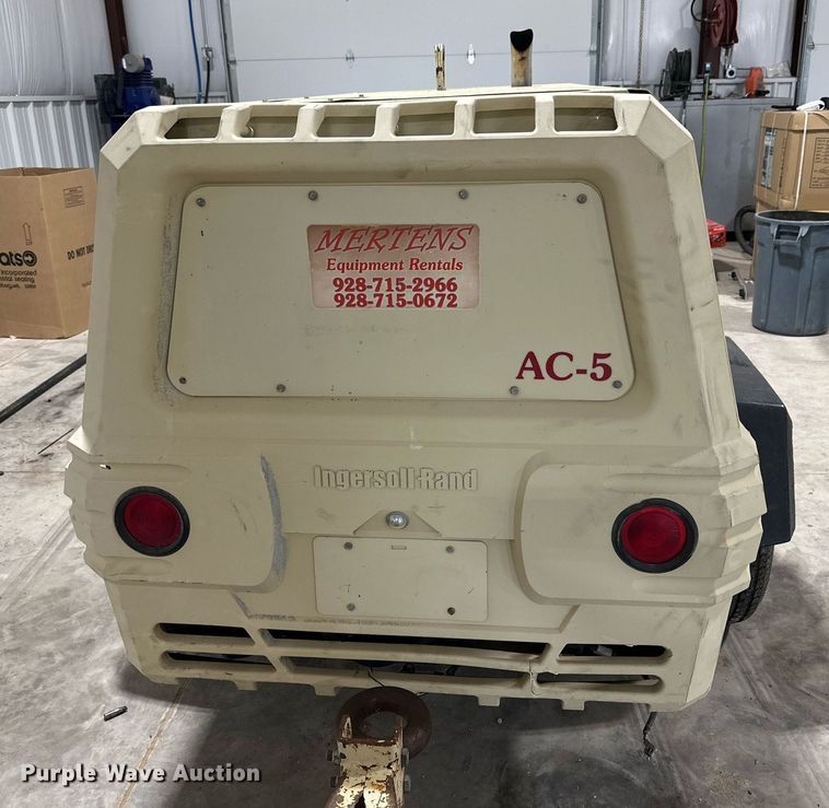 image for item NI9806 2004 Ingersoll Rand P185WJD  air compressor