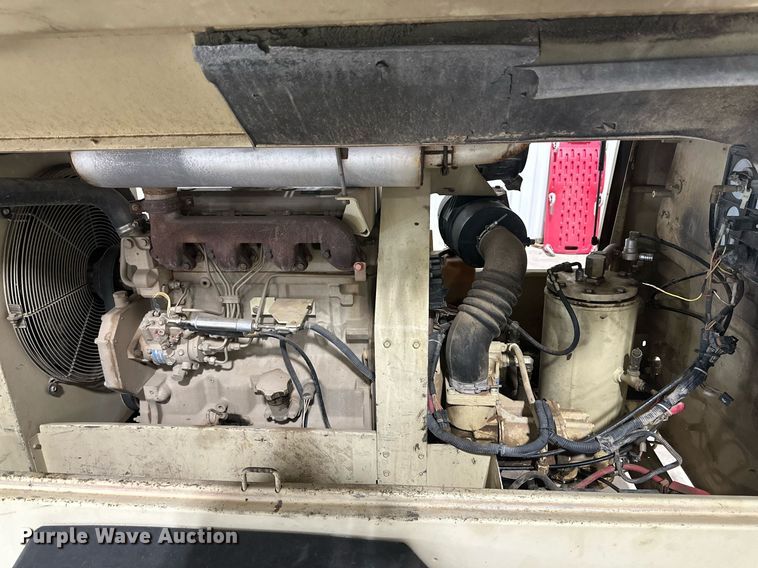 image for item NI9806 2004 Ingersoll Rand P185WJD  air compressor