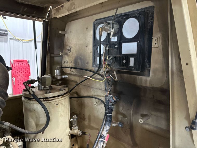 image for item NI9806 2004 Ingersoll Rand P185WJD  air compressor