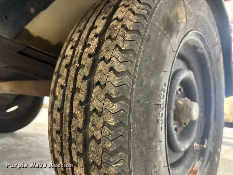 image for item NI9806 2004 Ingersoll Rand P185WJD  air compressor