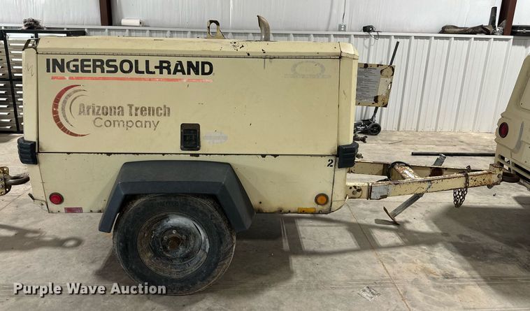 image for item NI9807 2000 Ingersoll Rand P185WJD  air compressor