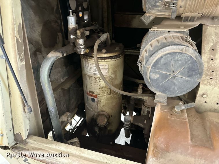 image for item NI9807 2000 Ingersoll Rand P185WJD  air compressor