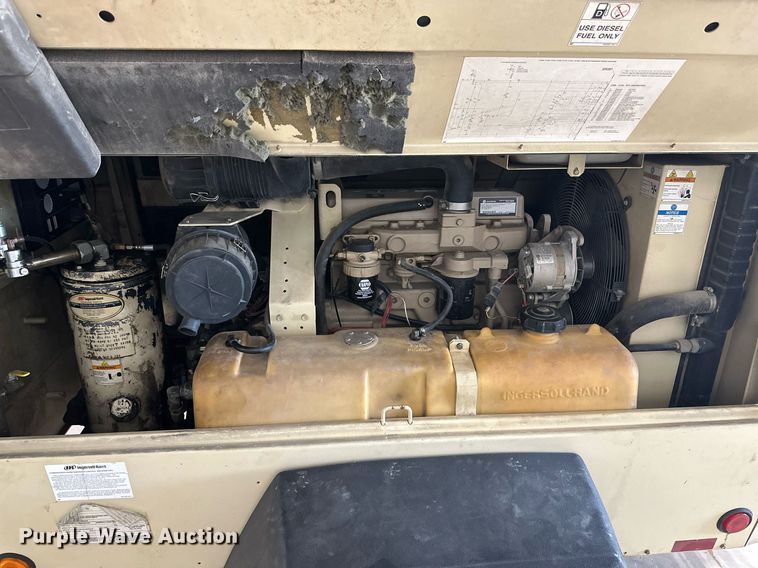 image for item NI9808 2004 Ingersoll Rand P185WJD  air compressor