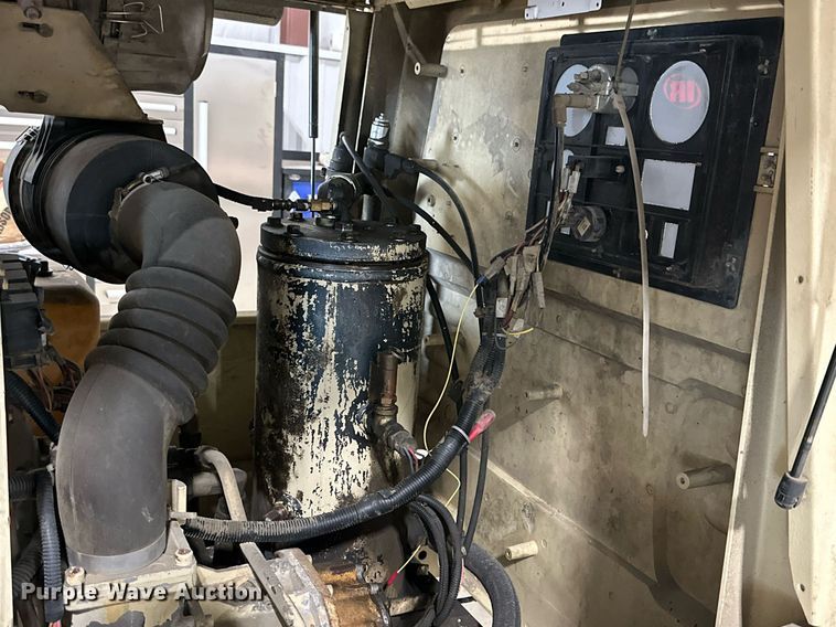 image for item NI9808 2004 Ingersoll Rand P185WJD  air compressor