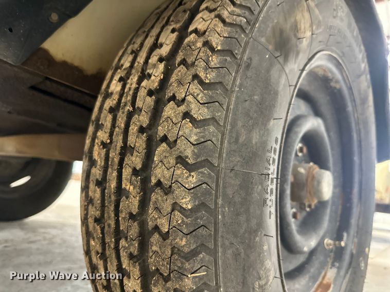 image for item NI9808 2004 Ingersoll Rand P185WJD  air compressor