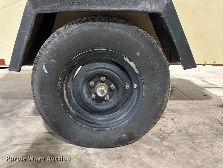 image for item NI9808 2004 Ingersoll Rand P185WJD  air compressor