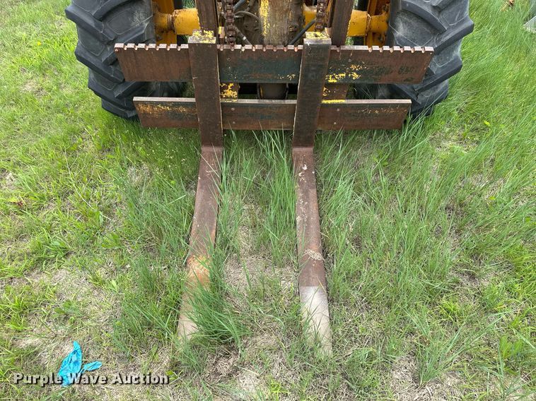 image for item NP9735 International 5514  forklift