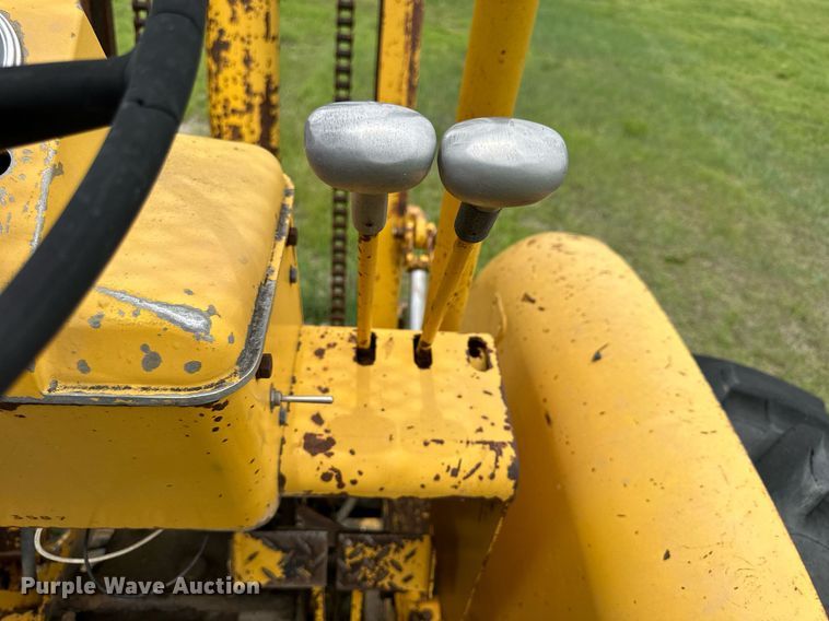 image for item NP9735 International 5514  forklift