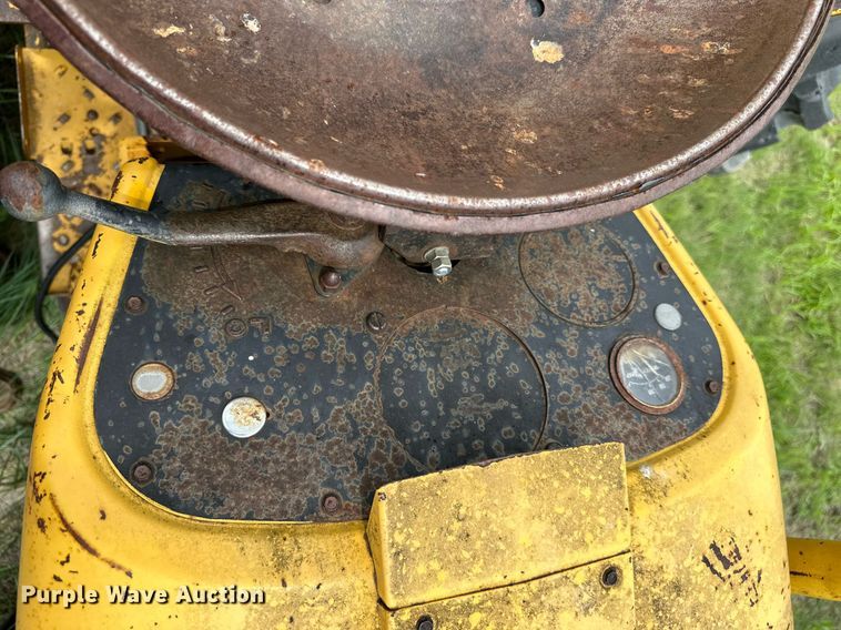 image for item NP9735 International 5514  forklift