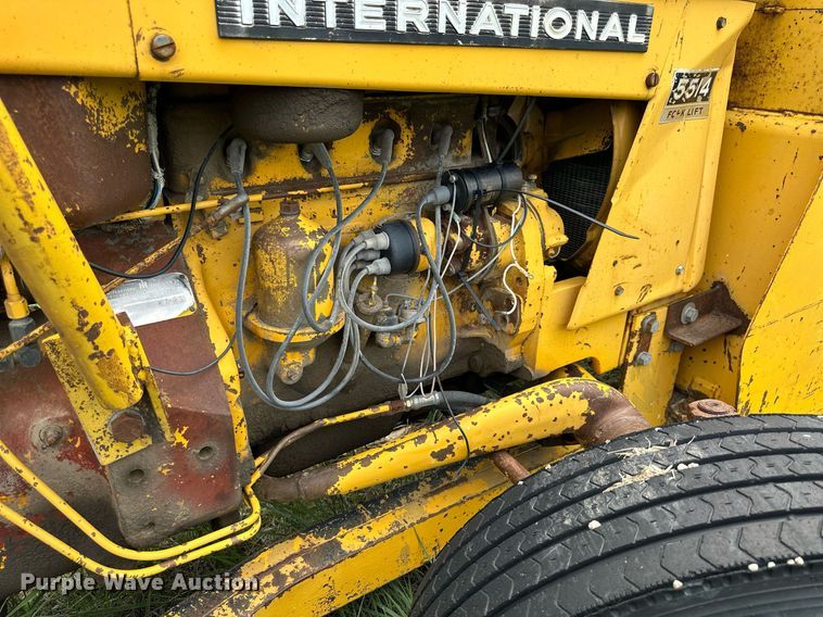 image for item NP9735 International 5514  forklift