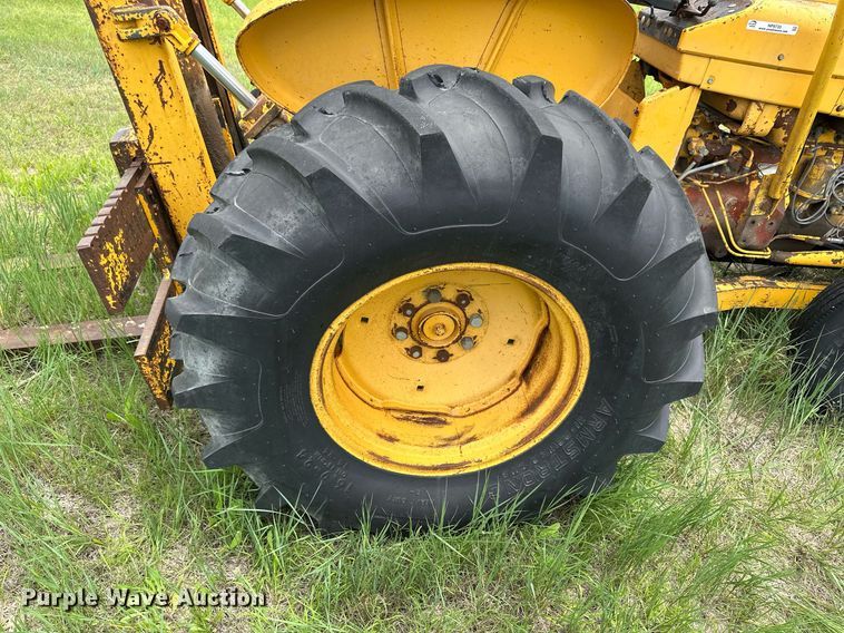 image for item NP9735 International 5514  forklift