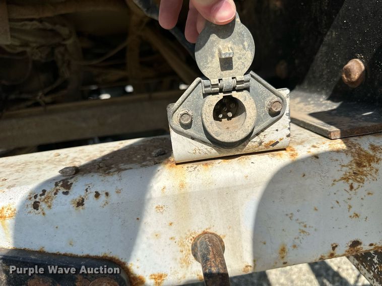 image for item NP9754 2007 International 7300  digger derrick truck