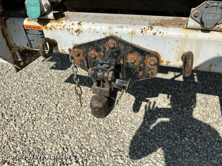 image for item NP9754 2007 International 7300  digger derrick truck