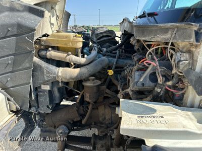 image for item NP9754 2007 International 7300  digger derrick truck