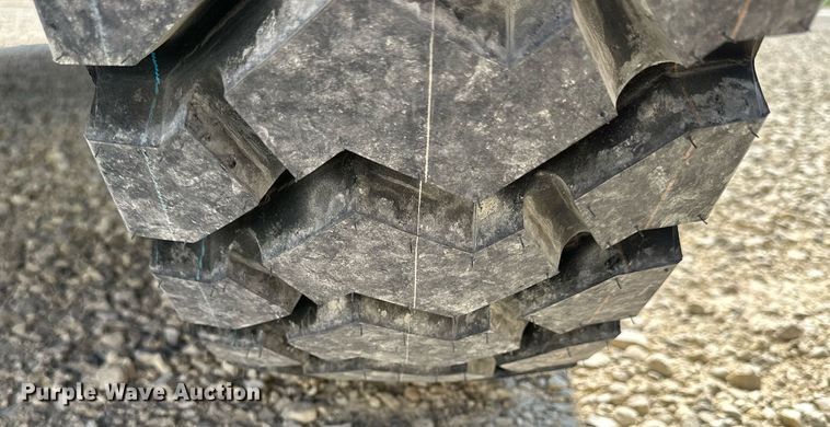 image for item NP9754 2007 International 7300  digger derrick truck