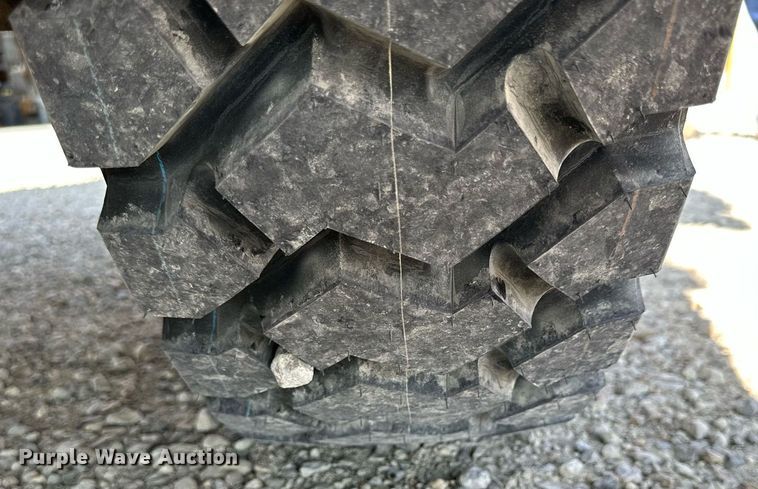 image for item NP9754 2007 International 7300  digger derrick truck